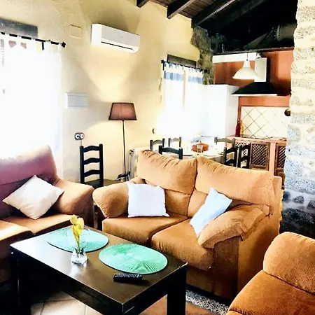Comfortable House With Shared Pool In Alcaracejos
